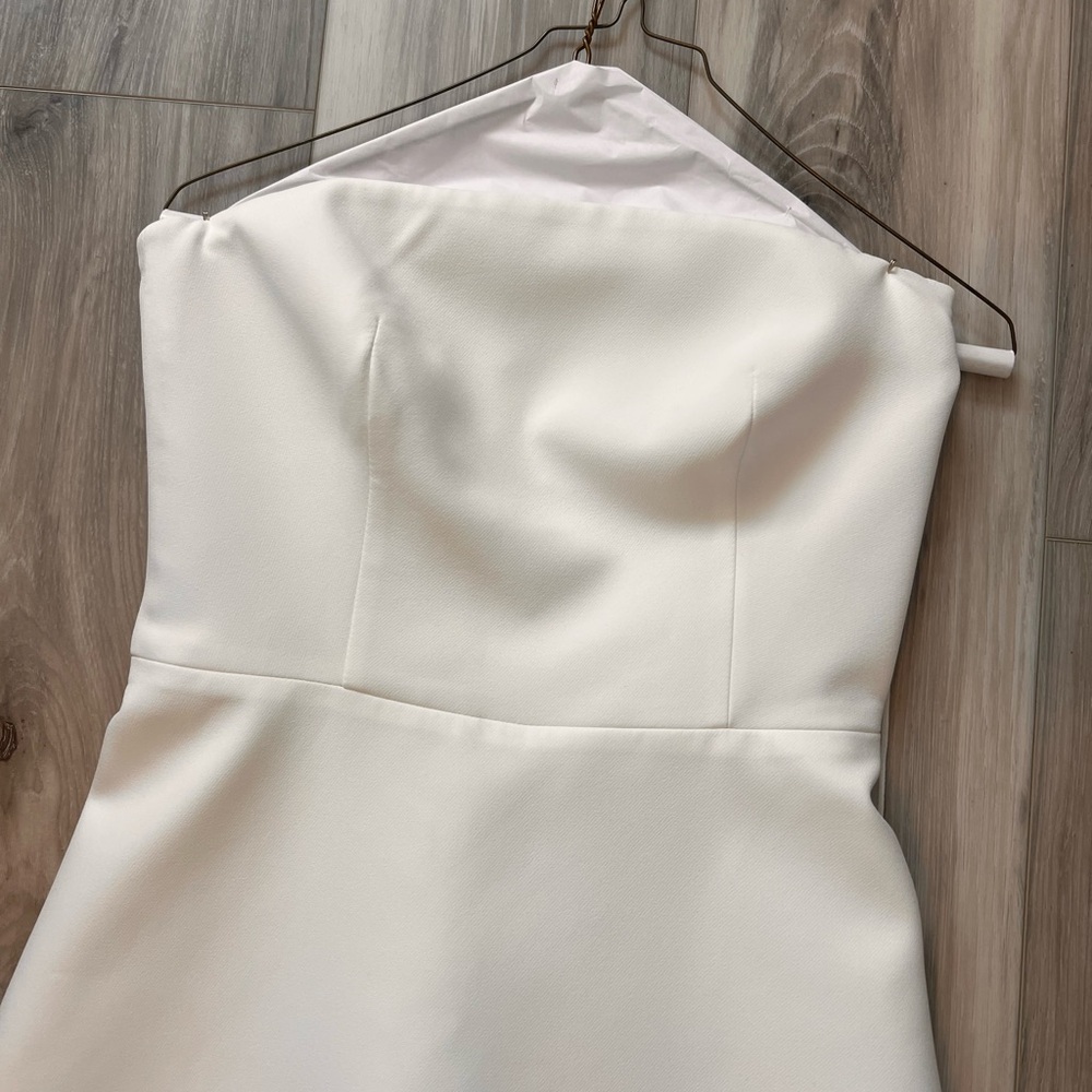 Elegant White Evening Dress - Picture 8 of 10